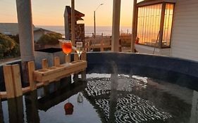 Cabaña con Tinaja a pasos del Mar
